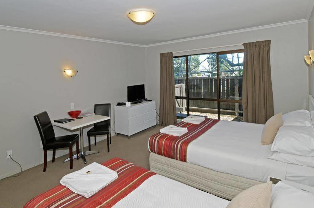 Airport Harbour Motel Auckland Buitenkant foto